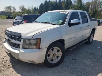  Salvage Chevrolet Avalanche