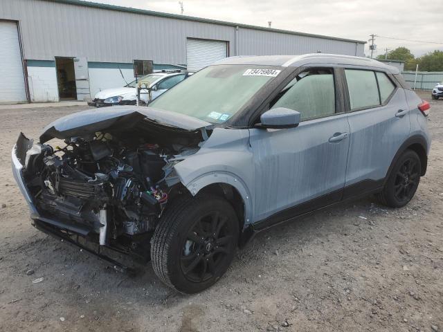  Salvage Nissan Kicks