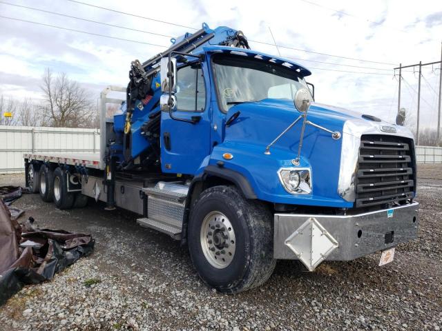  Salvage Freightliner 114sd