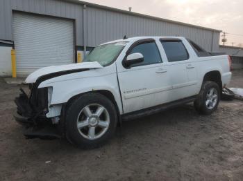  Salvage Chevrolet Avalanche