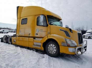  Salvage Volvo Vn