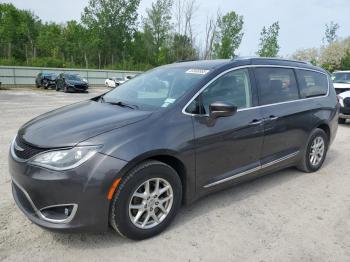  Salvage Chrysler Pacifica