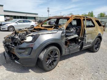  Salvage Ford Explorer