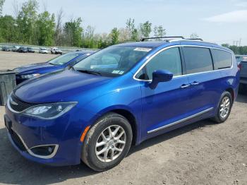  Salvage Chrysler Pacifica