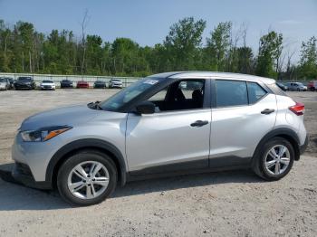  Salvage Nissan Kicks