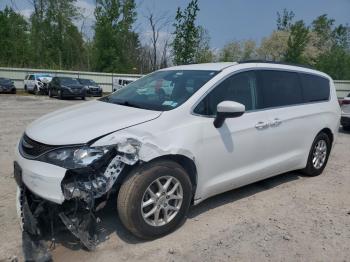  Salvage Chrysler Minivan