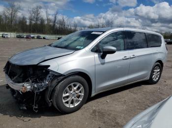  Salvage Chrysler Pacifica
