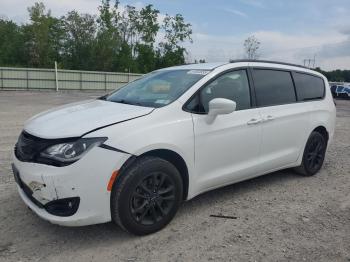  Salvage Chrysler Pacifica