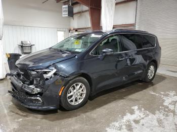  Salvage Chrysler Pacifica