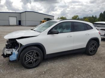  Salvage Mercedes-Benz GLA