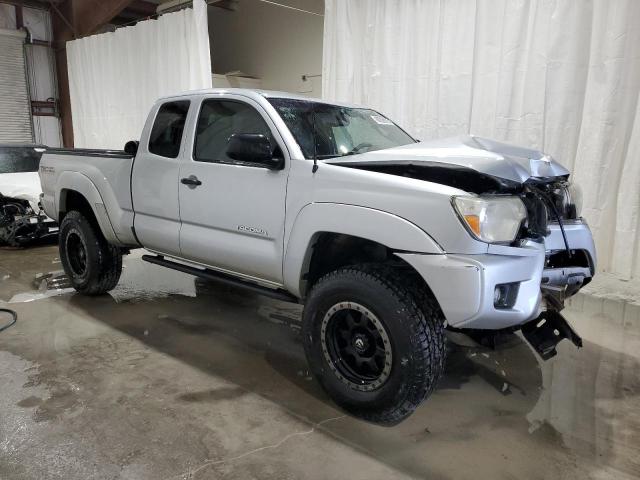 Toyota Tacoma Image 12