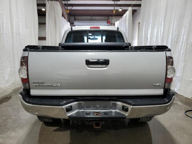 Toyota Tacoma Image 4