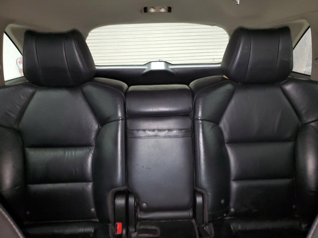 Acura MDX Image 2