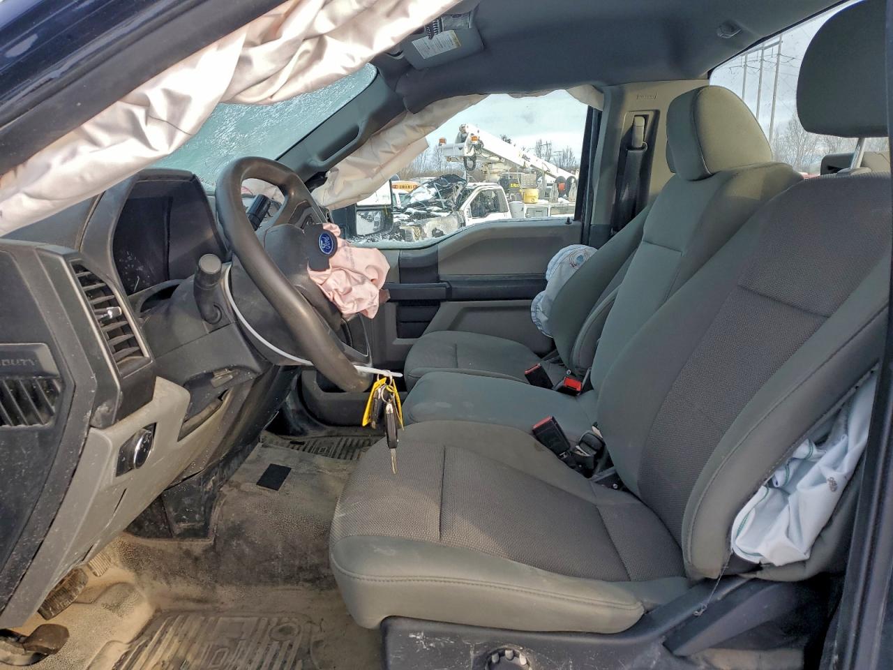 Ford F-350 Super Duty Image 11