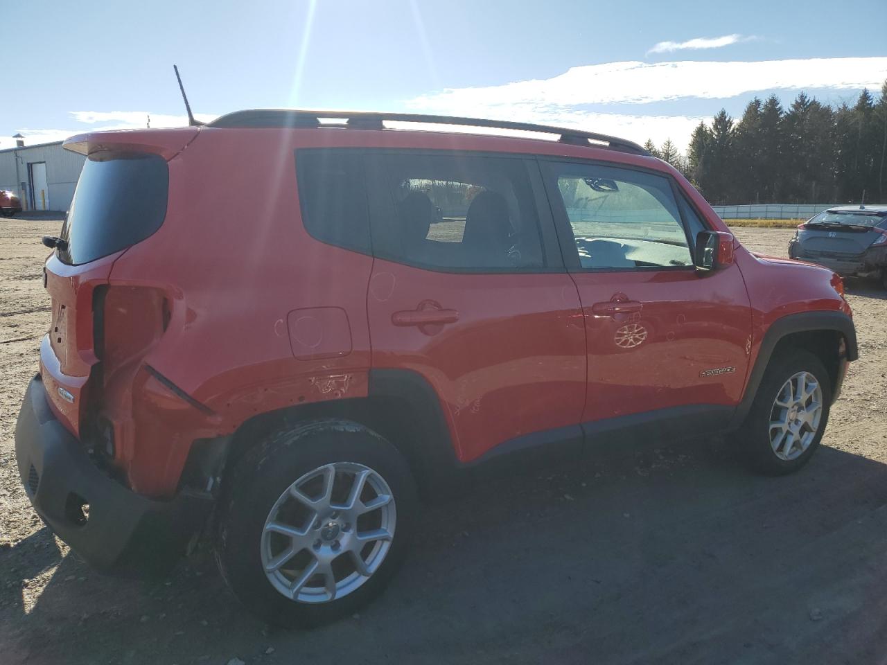 Jeep Renegade Latitude Image 3