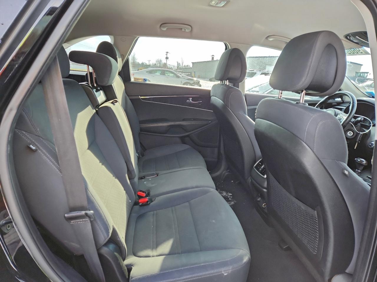 Kia Sorento Lx Image 2