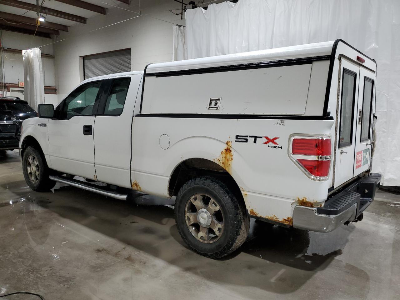 Ford F-150 Super Cab Image 2