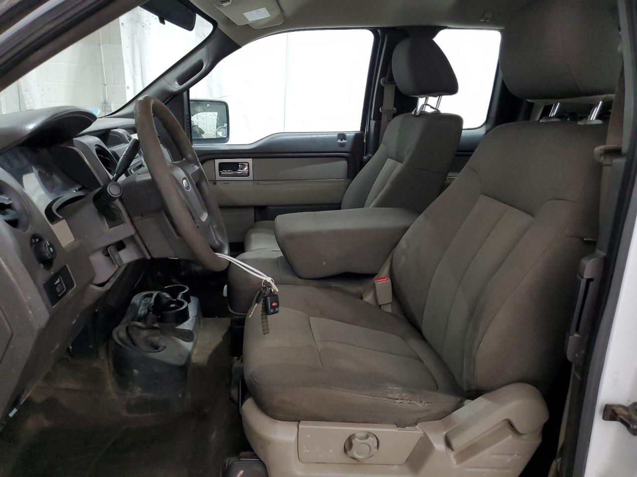 Ford F-150 Super Cab Image 9