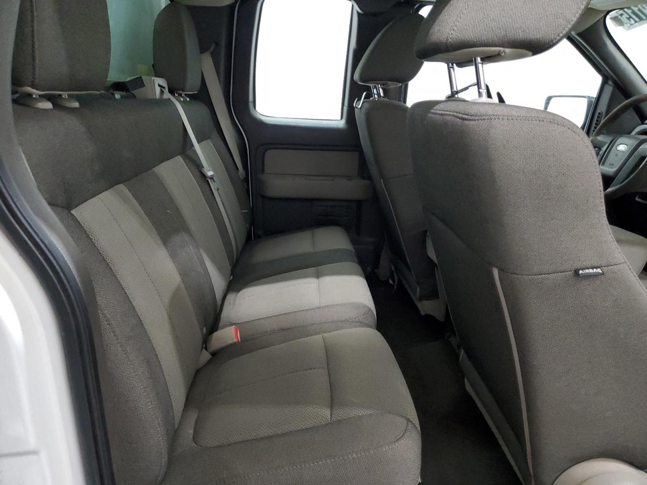 Ford F-150 Super Cab Image 6