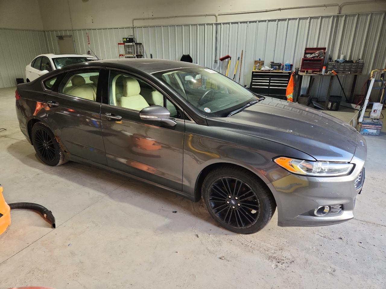 Ford Fusion Se Image 2