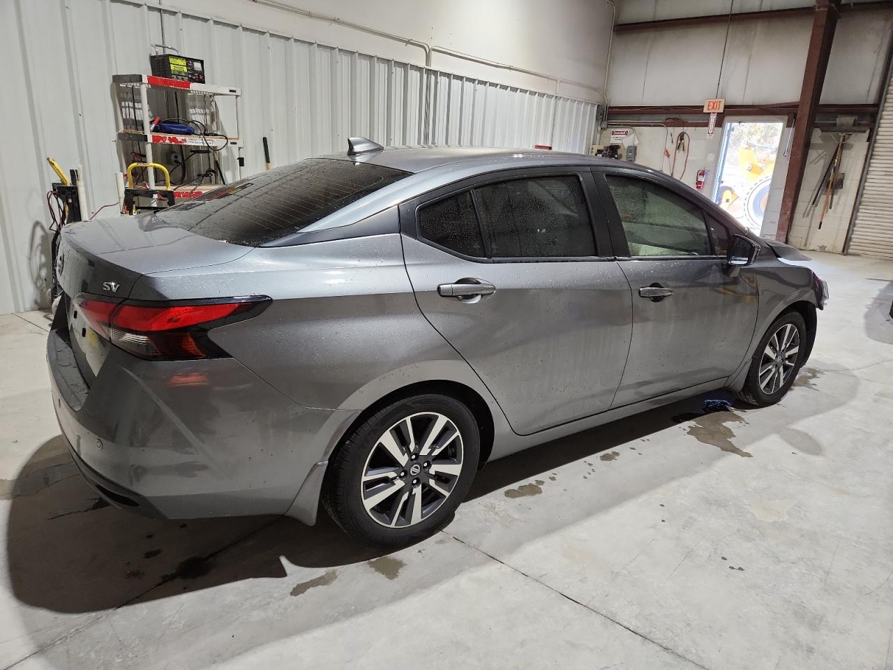 Nissan Versa Sv Image 12