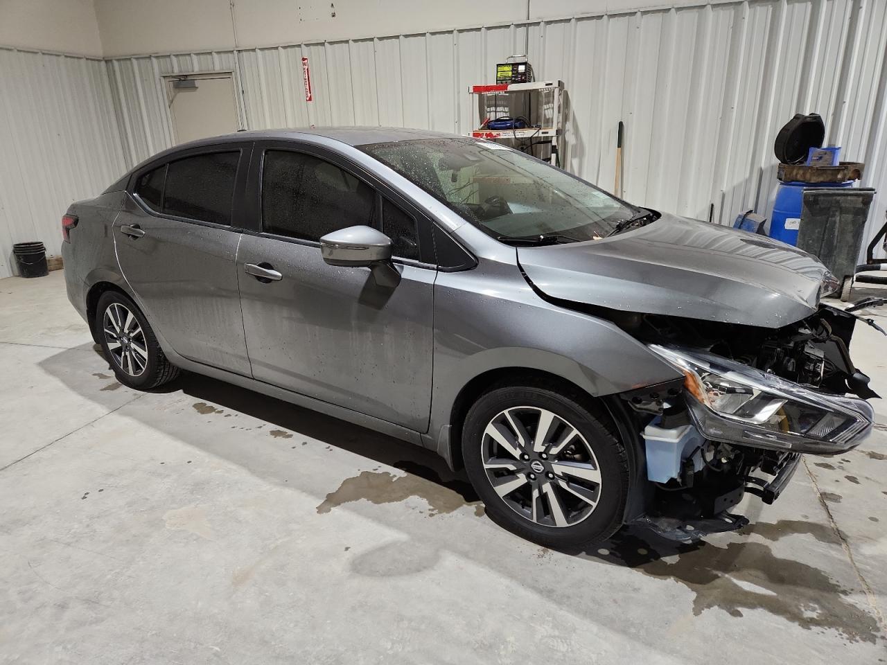 Nissan Versa Sv Image 13