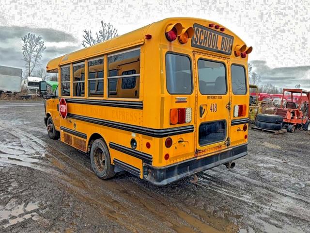 Chevrolet Express Image 3