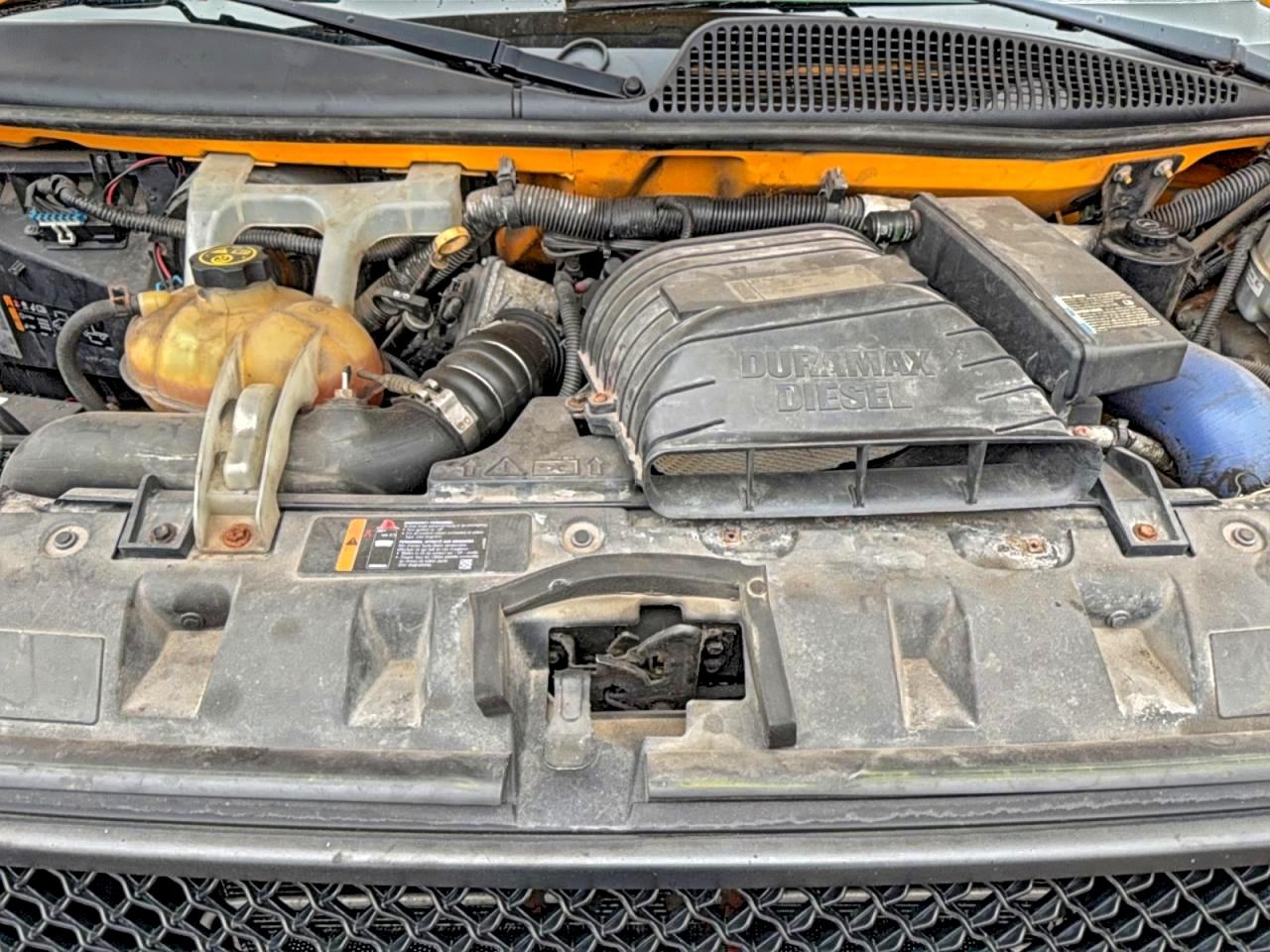 Chevrolet Express Image 6