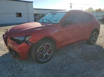  Salvage Alfa Romeo Stelvio