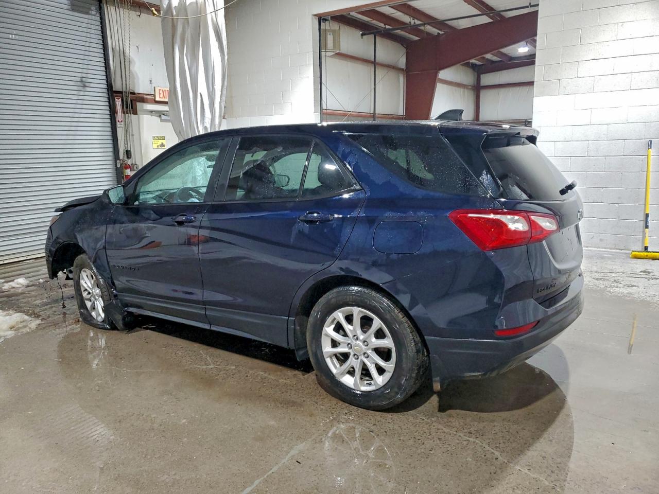 Chevrolet Equinox Ls Image 2