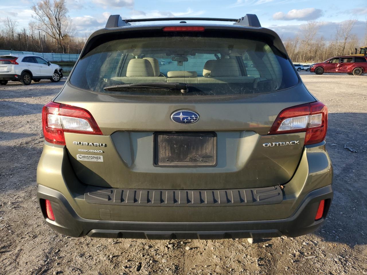 Subaru Outback 2.5i Image 4