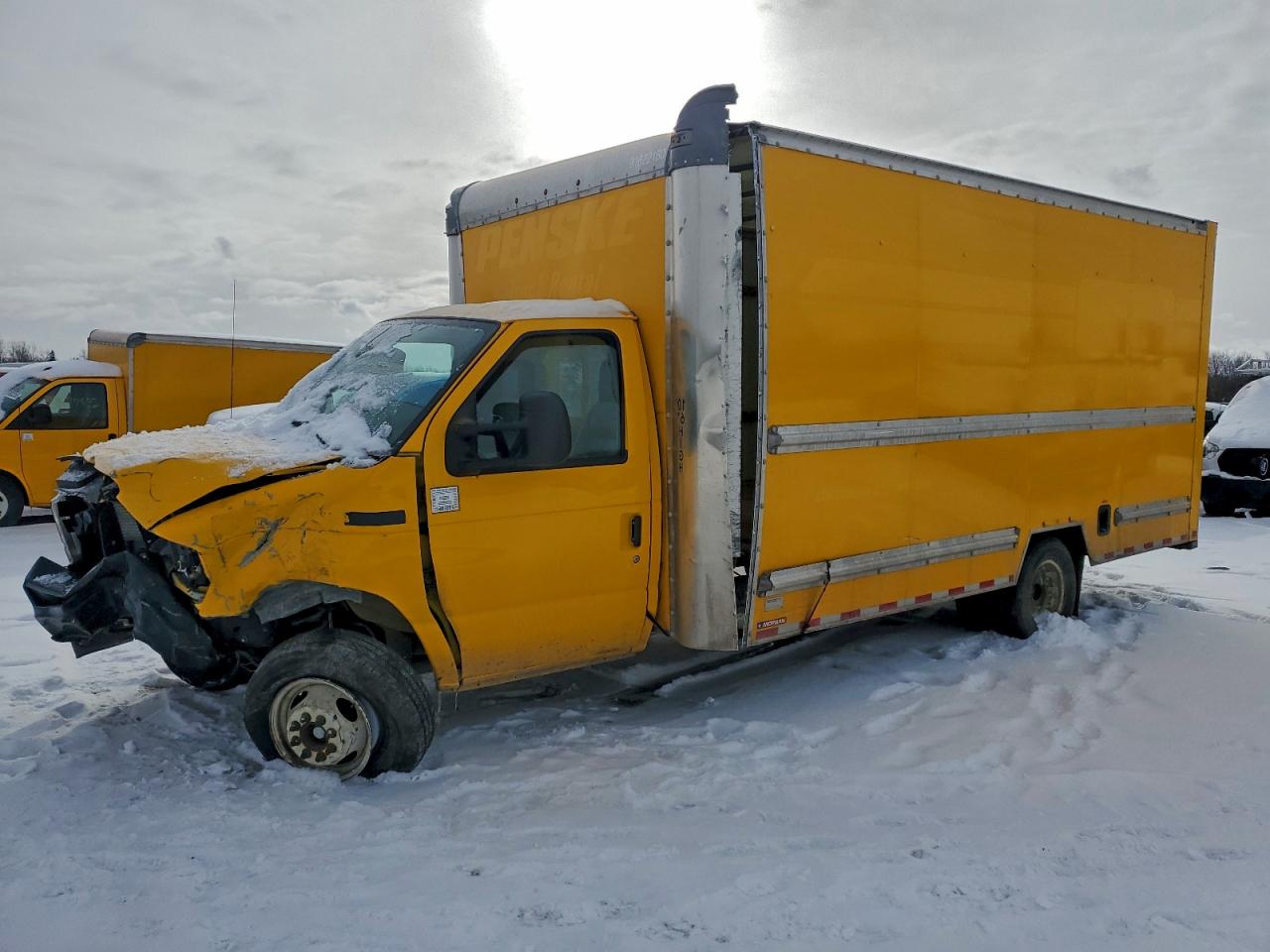 Ford E-350 E350 Super Duty Cutaway Van Image 1