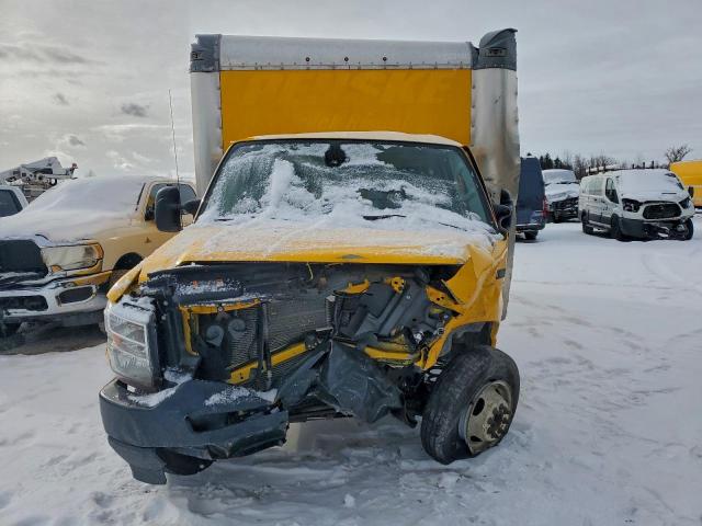 Ford E-350 E350 Super Duty Cutaway Van Image 6