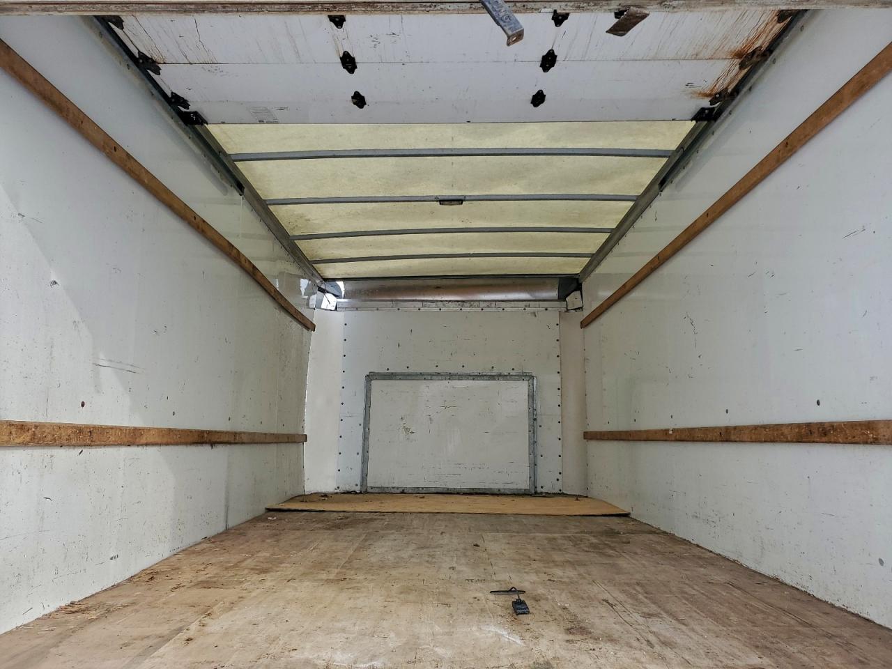 Ford E-350 E350 Super Duty Cutaway Van Image 12