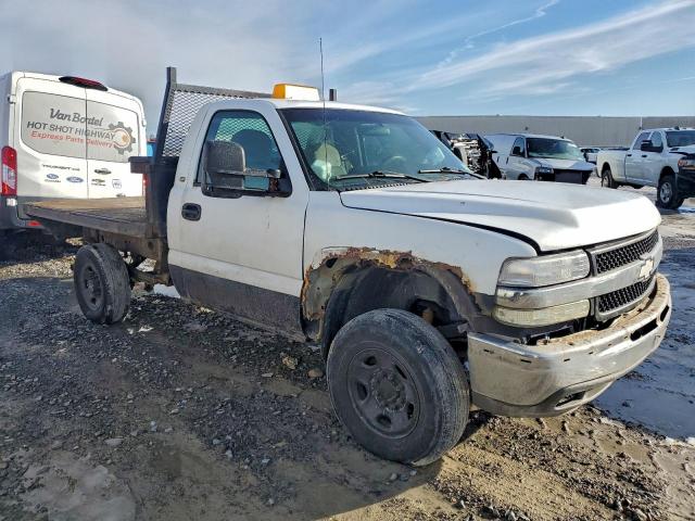 Chevrolet Silverado K2500 Heavy Duty Image 3