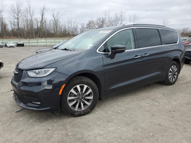  Salvage Chrysler Pacifica
