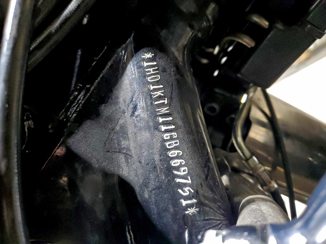 Harley-Davidson Fl Road Glide Special Image 8