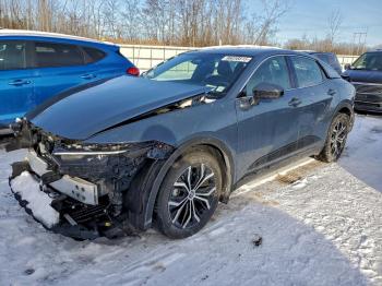  Salvage Toyota Crown Xle