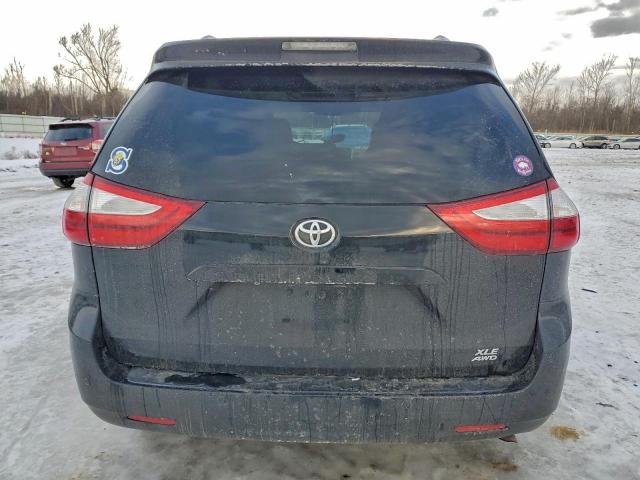 Toyota Sienna Xle Image 12