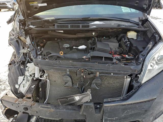 Toyota Sienna Xle Image 13