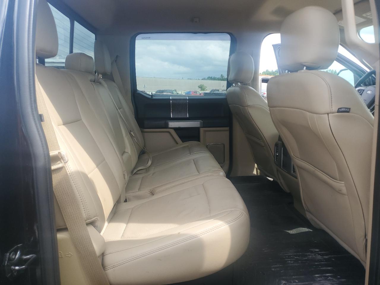 Ford F-350 Super Duty Image 11