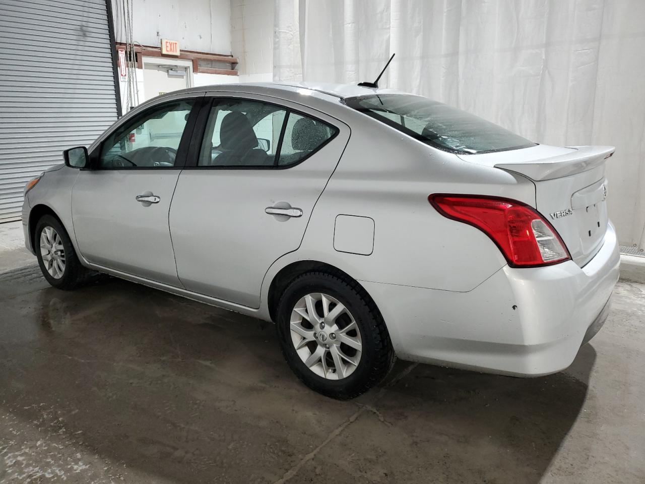 Nissan Versa S Image 2
