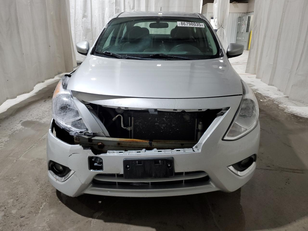 Nissan Versa S Image 5