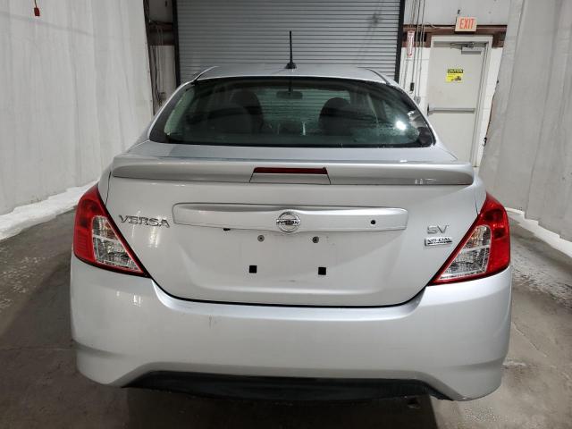 Nissan Versa S Image 6