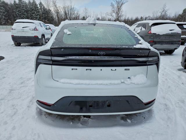 Toyota Prius Se Image 4