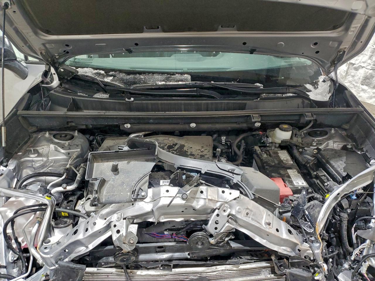 Toyota RAV4 Le Image 11