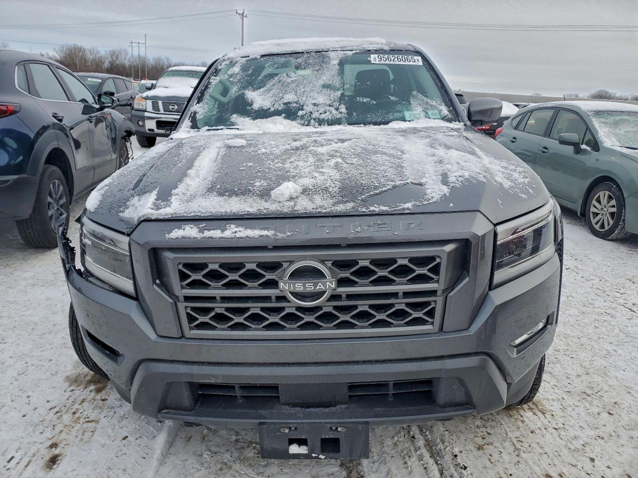 Nissan Frontier S Image 2