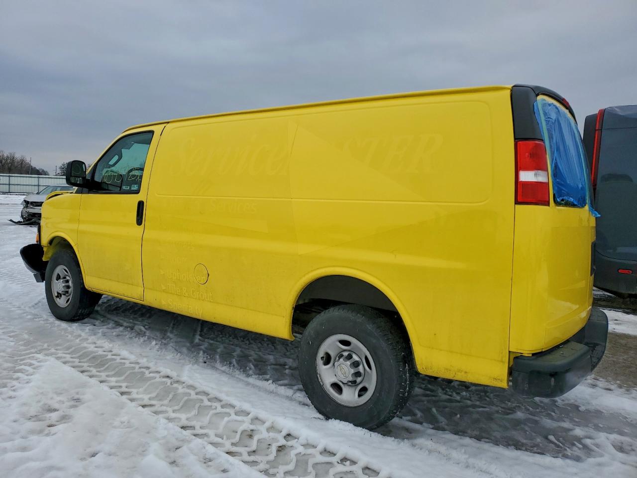 Chevrolet Express Image 3