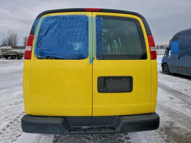 Chevrolet Express Image 12