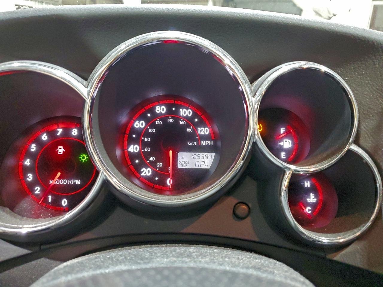 Pontiac Vibe Image 8